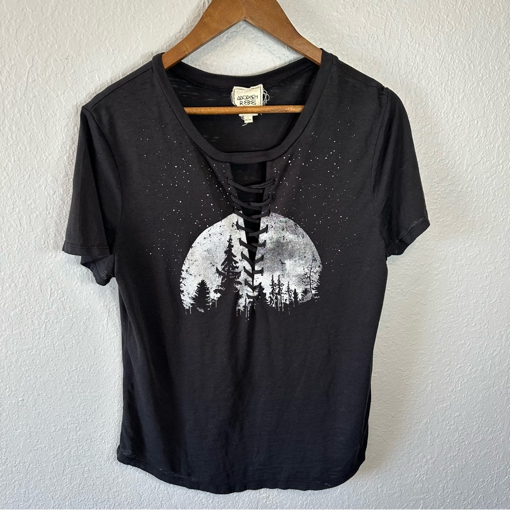 Modish Rebel | Black Lace-up Short Sleeve T-shirt Winter Sky Sz. L